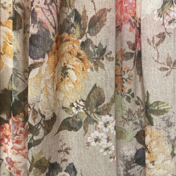 Floral Spring :Top - Picture 2 of 4